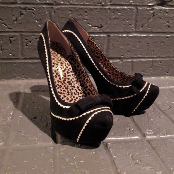 Jessica Simpson Shoes - Jessica Simpson Pin Up Platform Heels